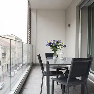 Design & New Center Apartment Milan