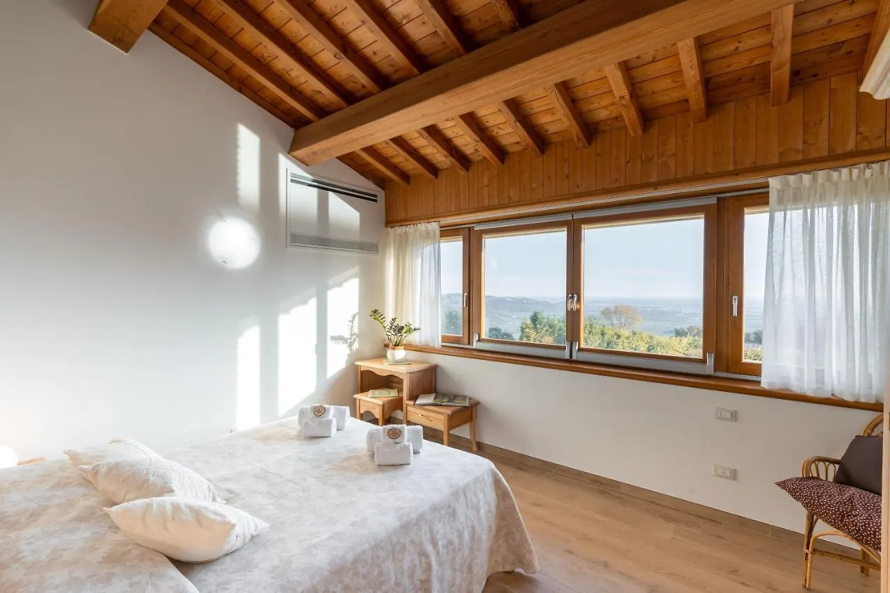 Farm stay Agriturismo Ai Dossi Verona Italy